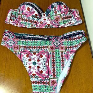 Pretty little thing strapless 2 piece bikini